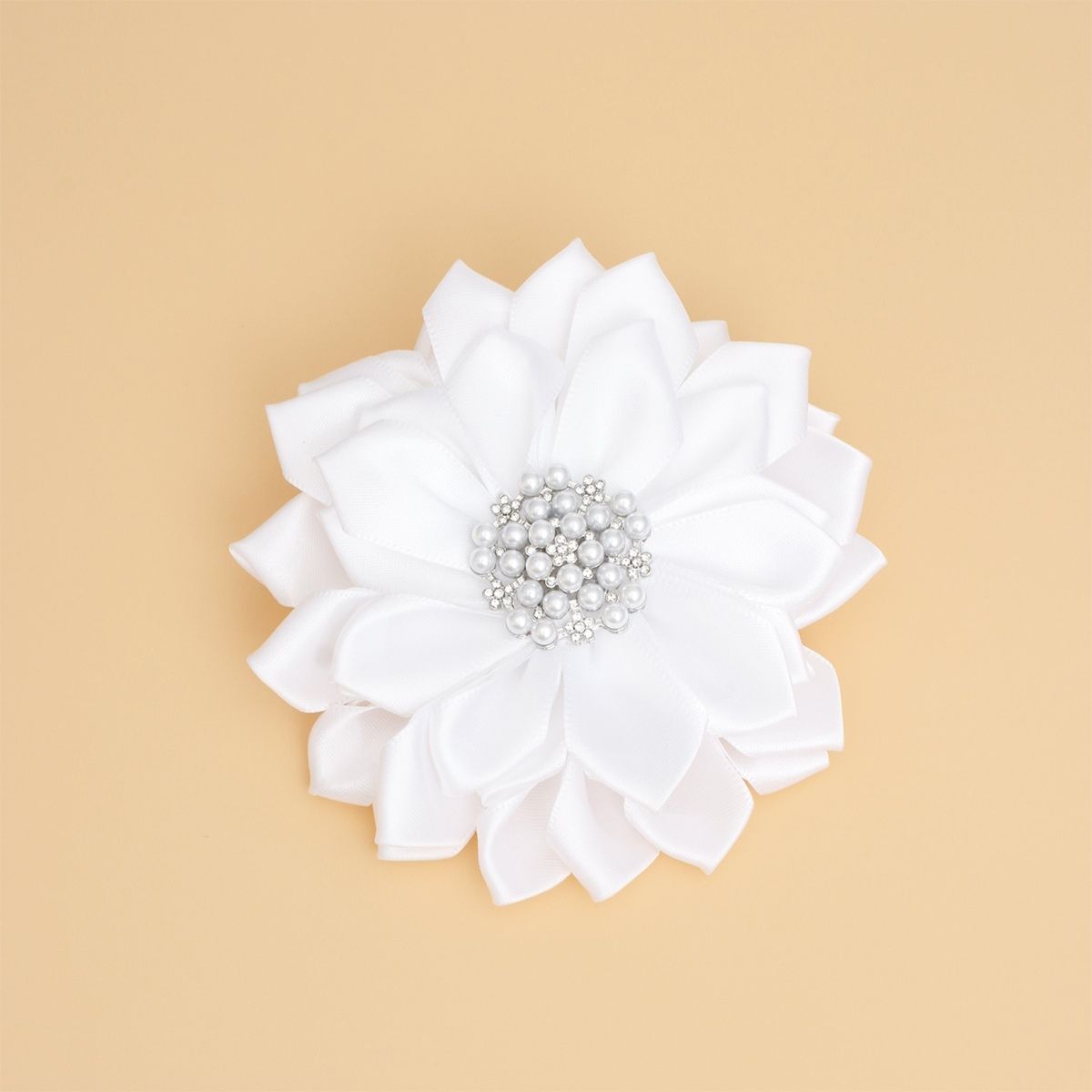 Brooch White Flower Pearl Clip and Pin for Women