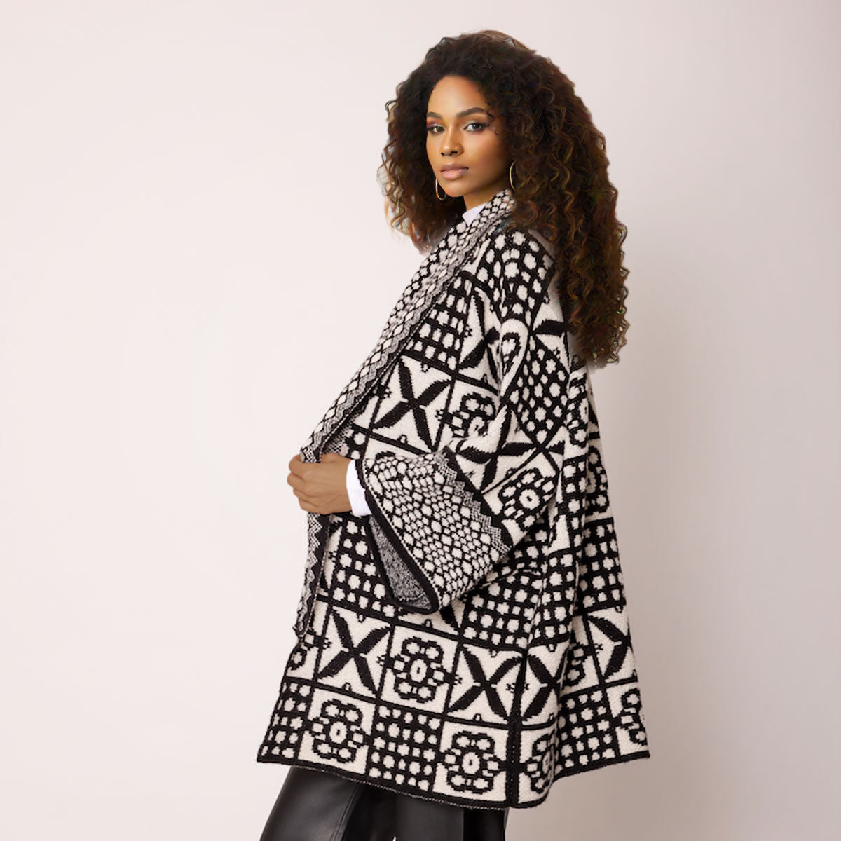 Cardigan Tile Print Knit Black and White for Women