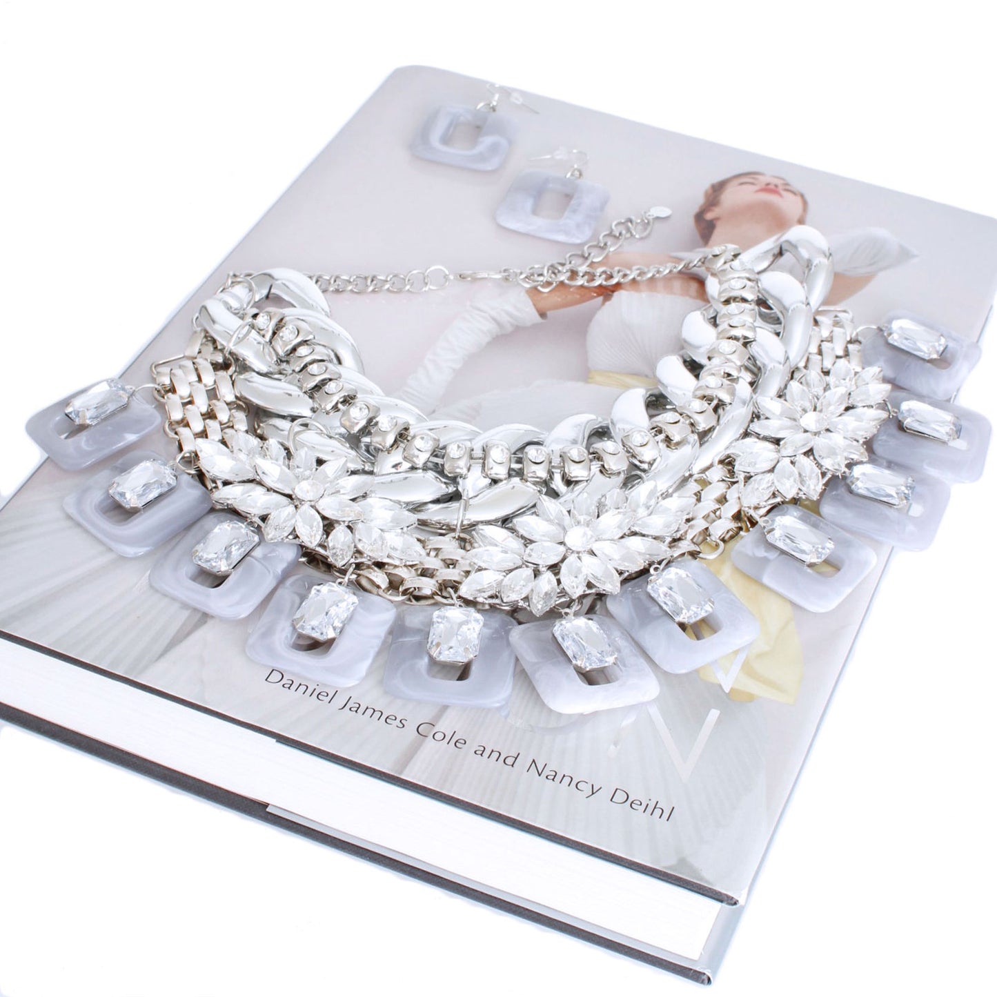 Serenity Silver Chain Marble Ensemble